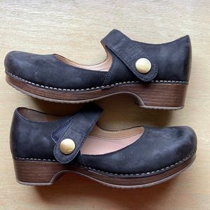 Dansko Beatrice Black Burnished Nubuck Mary Jane clog size 39